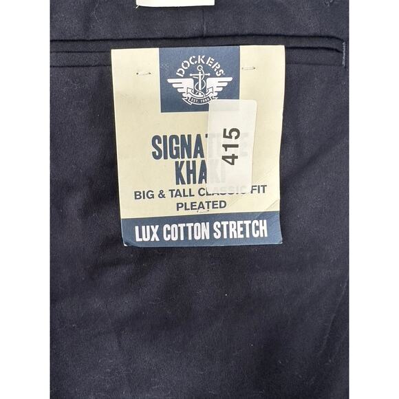 Dockers Navy Blue Pleated Khakis Lux Cotton Stretch Flex Comfort 46x32 New - Picture 6 of 8